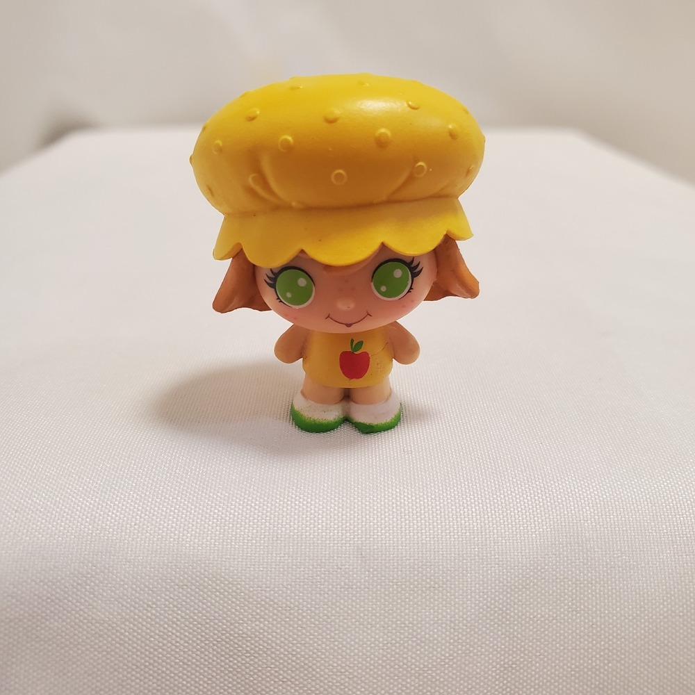 Strawberry Shortcake‎ CheeBee Micro Figure Apple Dumplin TLS